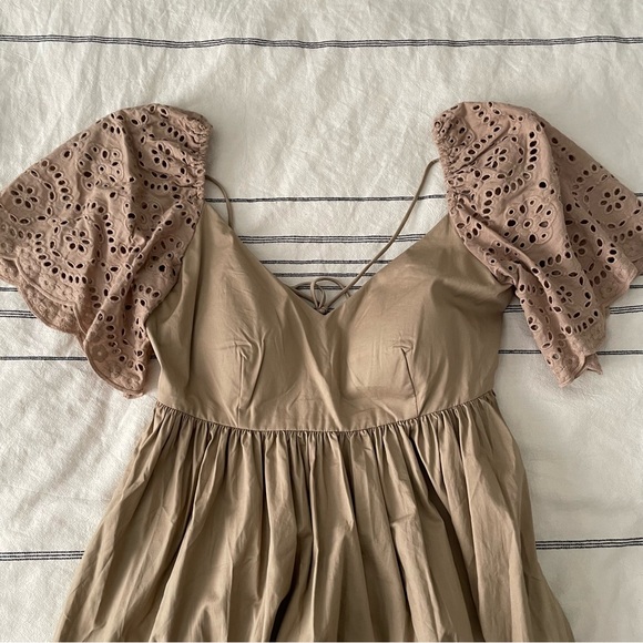 Love bonito Gwen broderie sleeve dress - Picture 7 of 9